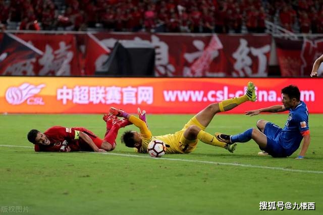 乔·约翰逊：奇才推迟续约能给浓眉压力 促使他在赛季初统治比赛