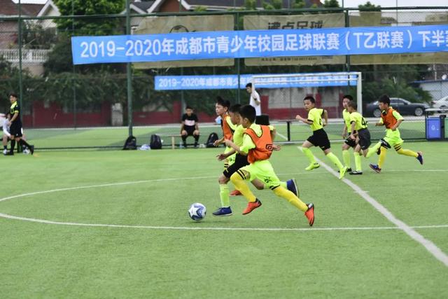 曼联1-1巴黎！英媒：红魔防线漏洞百出 要抓紧时间引援